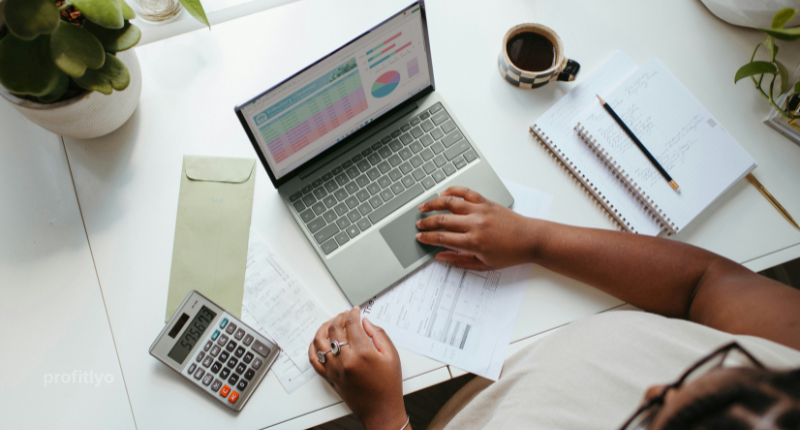 how to save money for holidays budget planning notebook and calculator