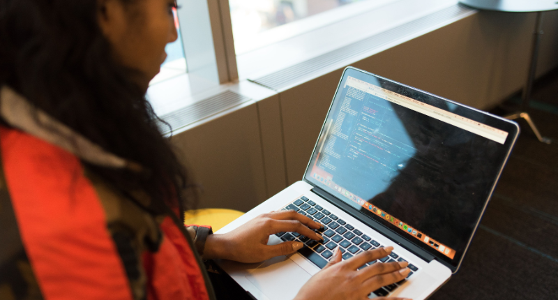 High paying side hustles for college students like freelance web development